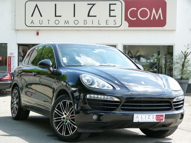 porsche CAYENNE