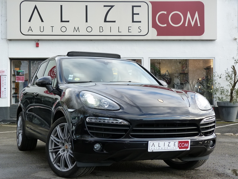 porsche CAYENNE