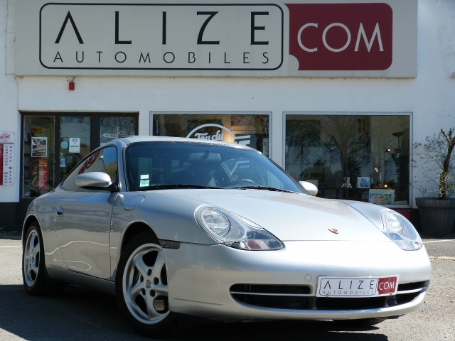 porsche 911 COUPE