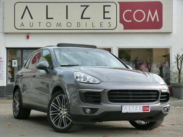 porsche CAYENNE